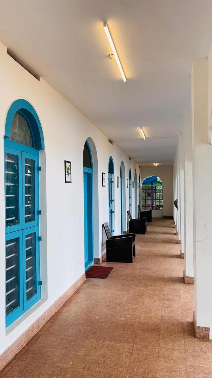 Jaladarshini Lakeside Gardens Bed & Breakfast Kollam Bagian luar foto
