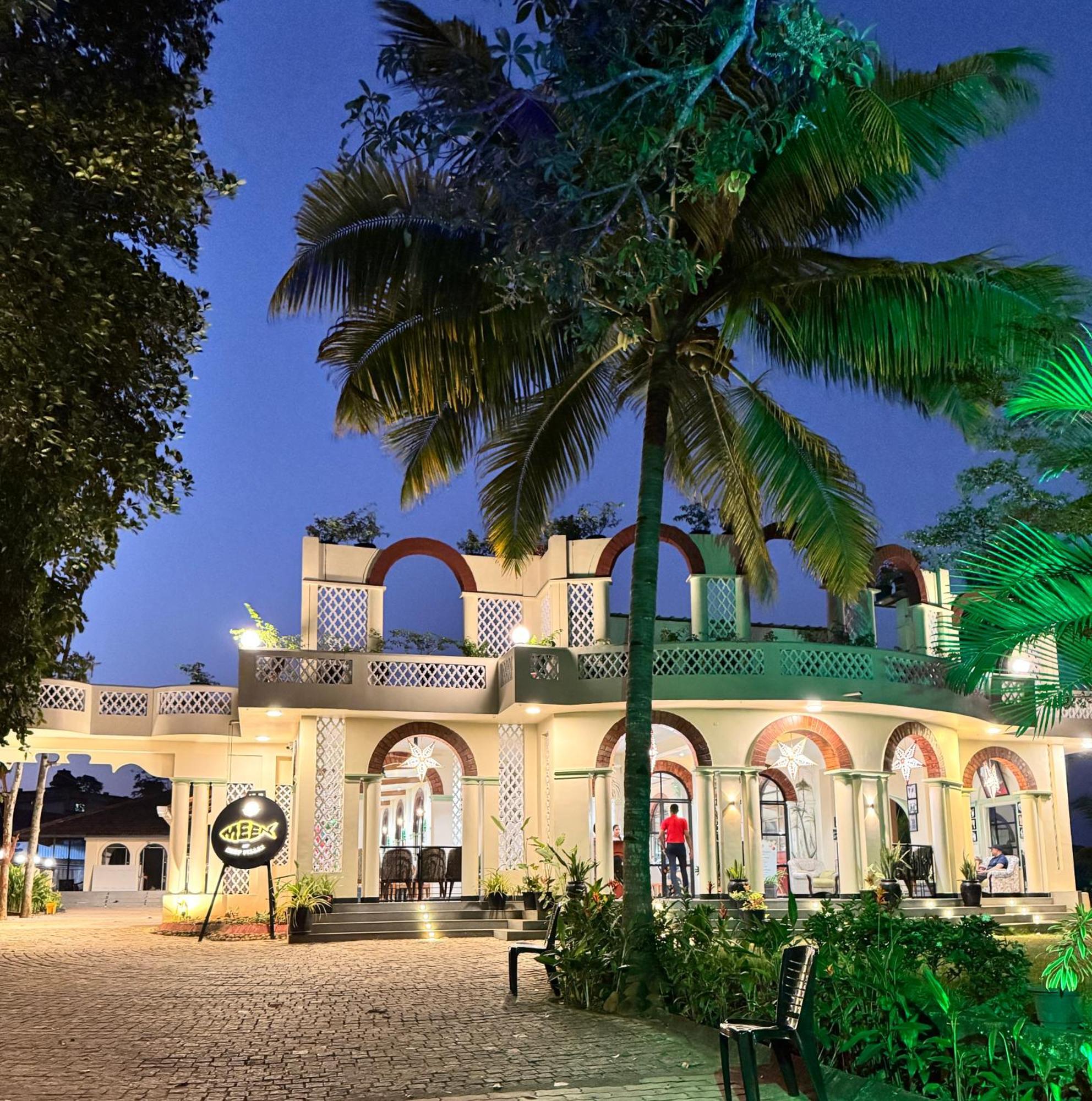 Jaladarshini Lakeside Gardens Bed & Breakfast Kollam Bagian luar foto